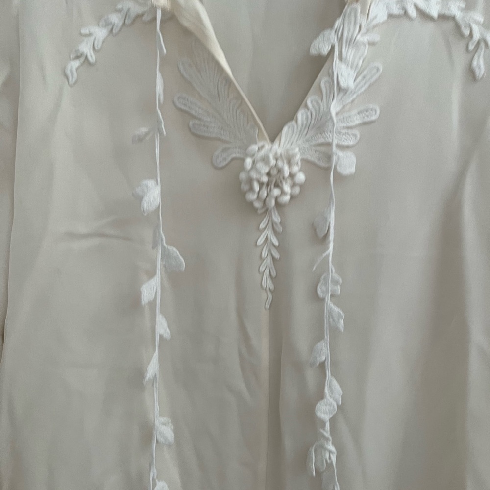 Kobi Halperin Cream 100 % silk Embroidered Blouse - Picture 6 of 11